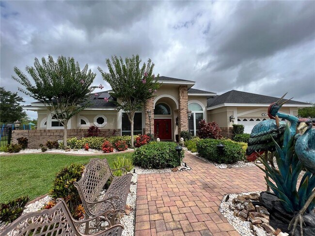 Building Photo - 660 Wyckliffe Pl