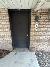 Building Photo - 405 Lunar Ln