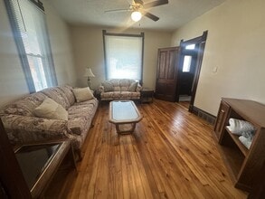 Building Photo - 2017 Windsor Ave