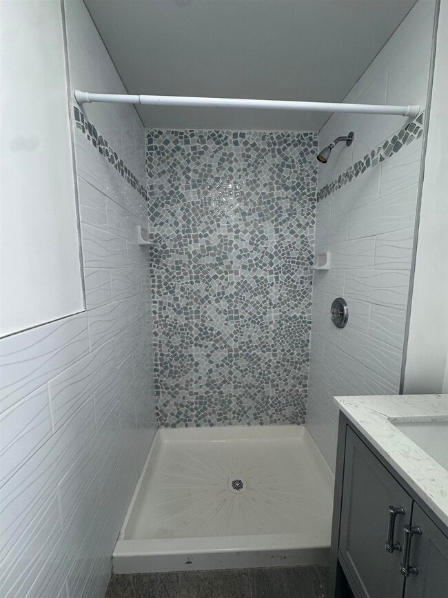 Building Photo - 20 Chapel St