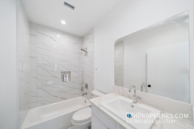 Foto del edificio - 5653 Case Ave