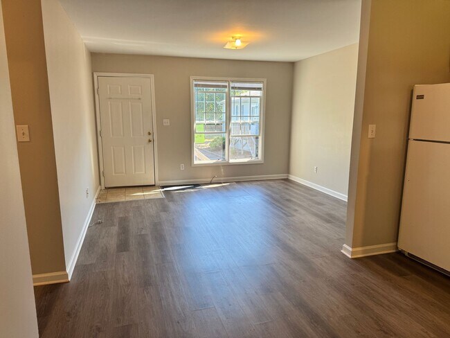 Foto del edificio - 3 Bedroom, 1 Bathroom Apartment in Thomasville