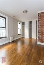 Building Photo - 336 E 18th St