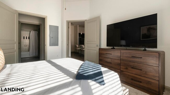 Foto del edificio - 10051 Perimeter Station Dr