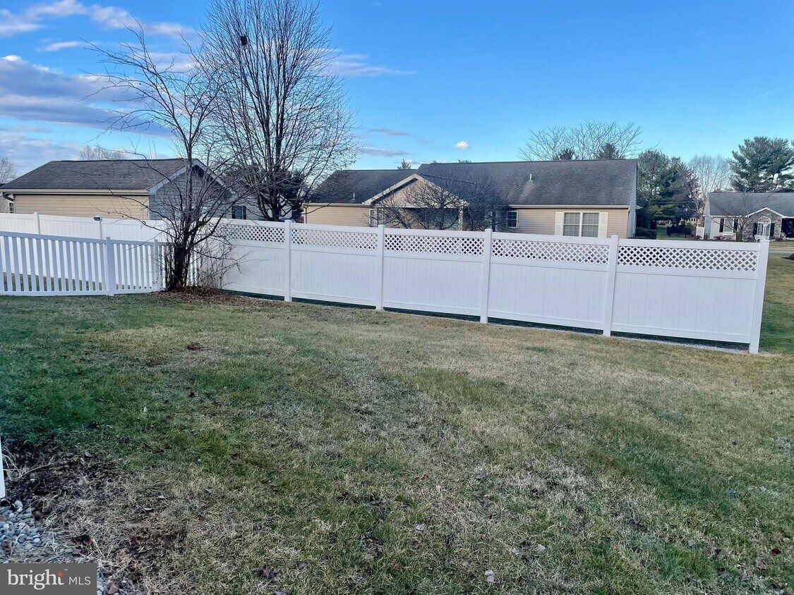 77 Chadwick Dr, Greencastle, PA 17225 House Rental in Greencastle, PA