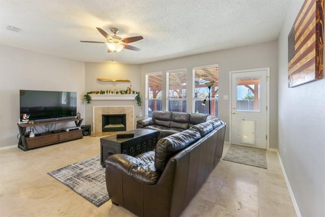 Foto del edificio - 7211 Waterlily Ln