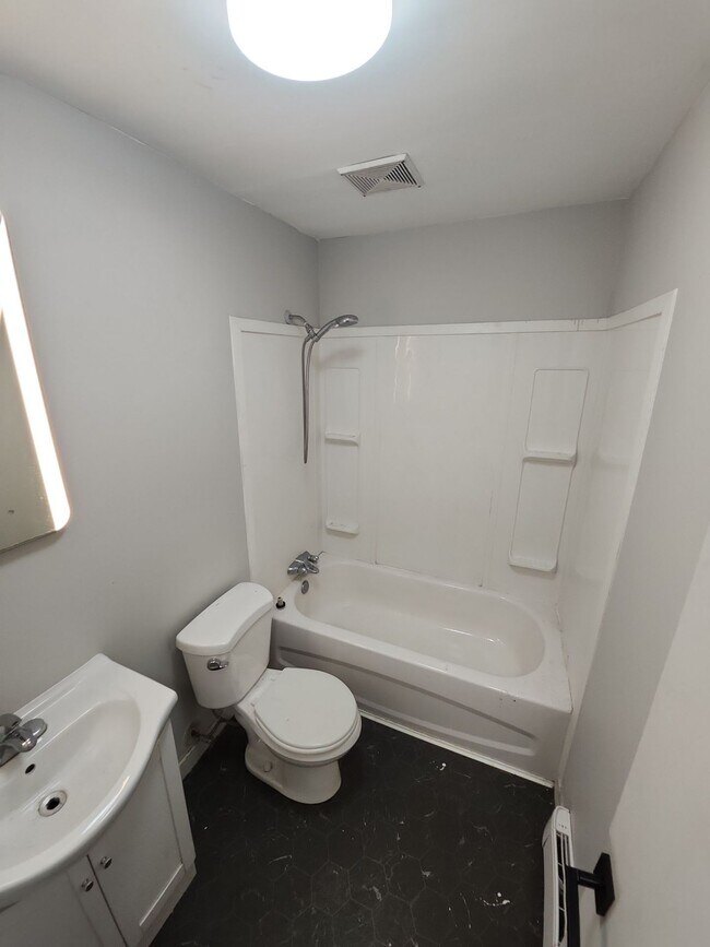 Photo du bâtiment - 30 Parkwood Dr