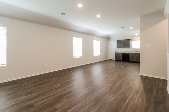 Foto del edificio - 2404 Bull Trout Dr