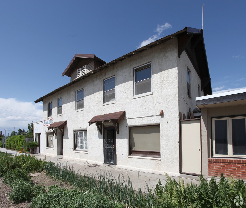 Primary Photo - 428 Main Ave N