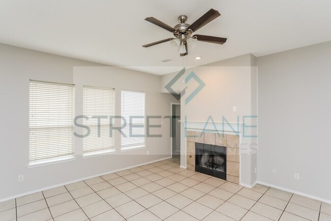 Building Photo - REDUCED!