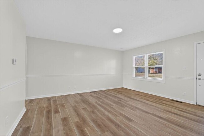 Building Photo - 4781 Frost Ave