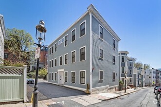 Building Photo - 43 Pleasant St