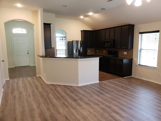 Building Photo - 13914 Fayridge Dr
