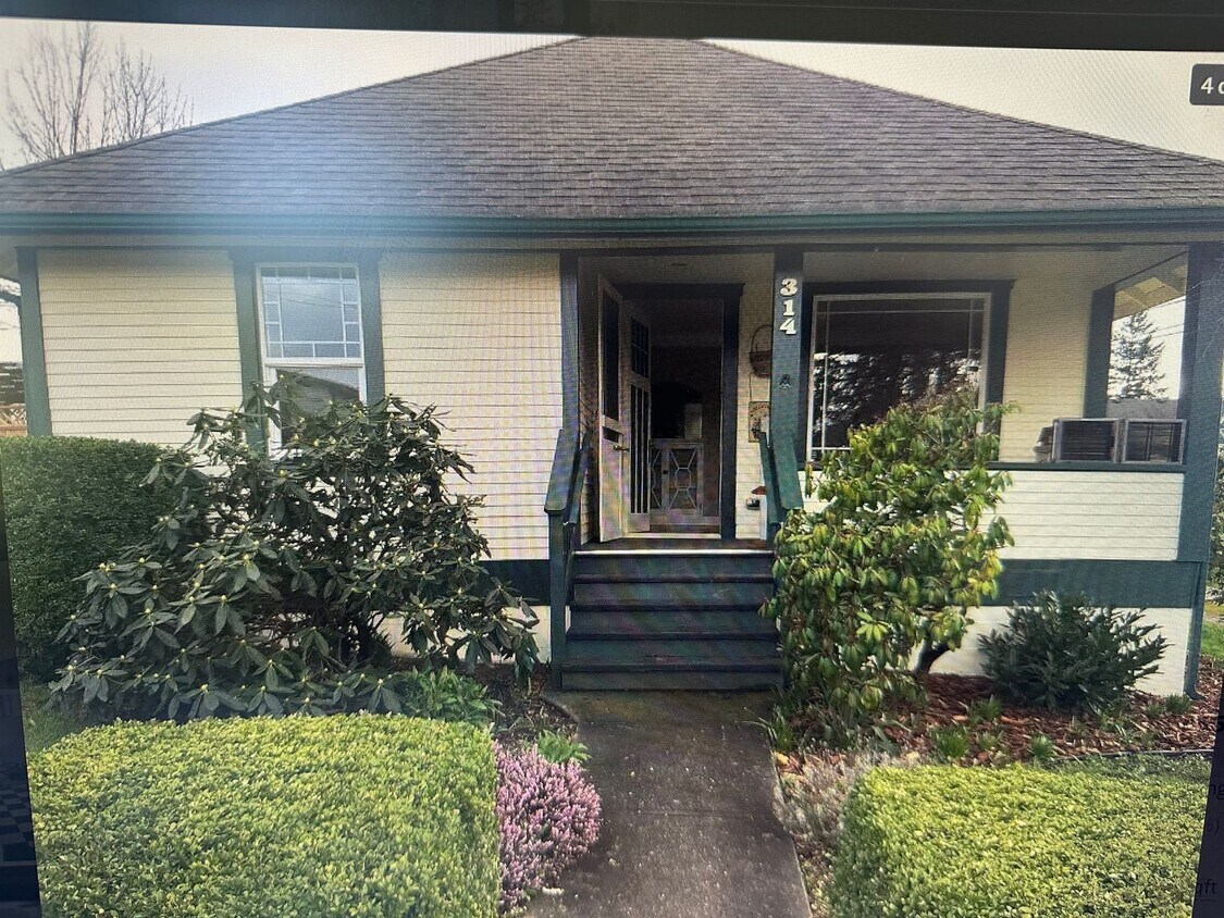 Foto principal - Charming Mount Vernon 3 Bed Two Bath