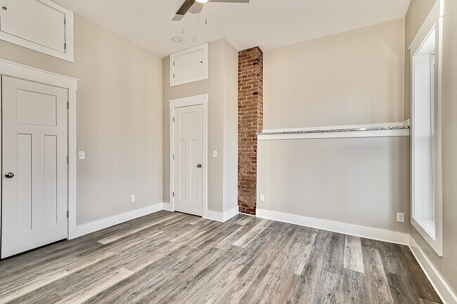 Foto del edificio - 1600 Bardstown Rd