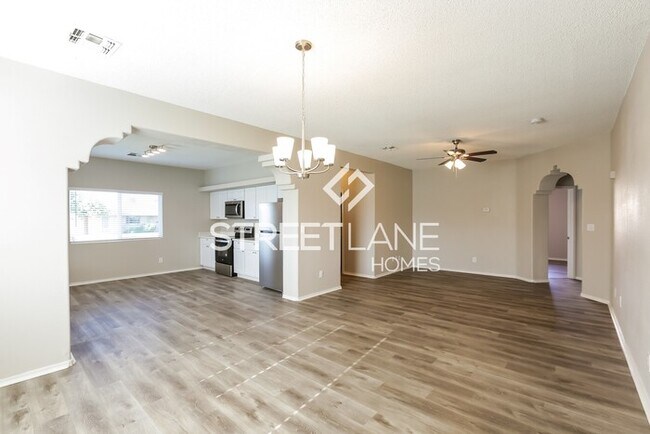 Building Photo - Charming 3 Bedroom in Phoenix!