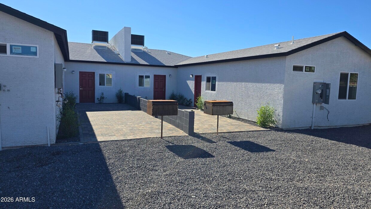 Foto del edificio - 732 E Carol Ave