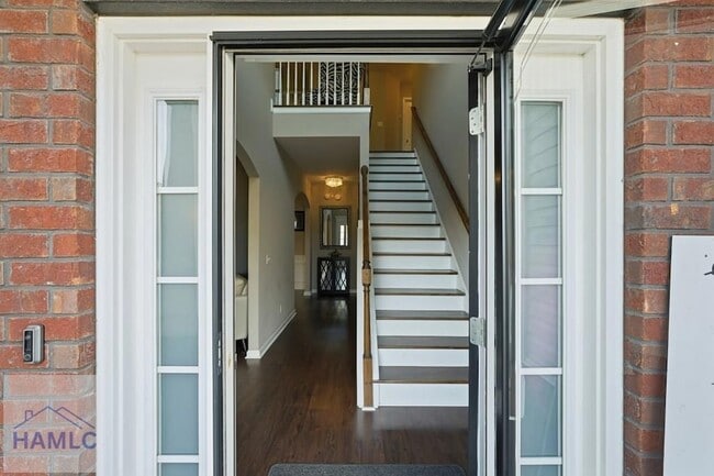 Building Photo - 1311 Hill View Cir