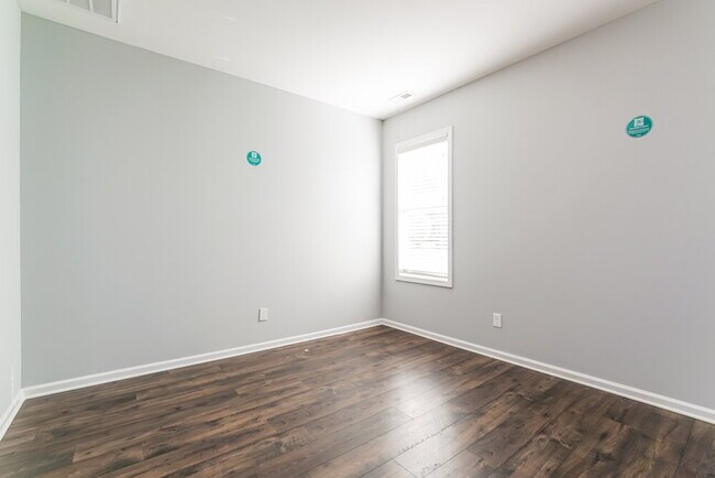 Foto del edificio - 119 Oakdale Ave