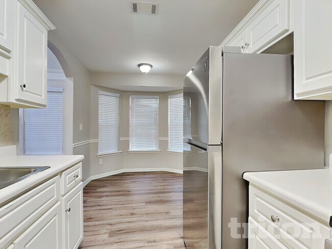 Foto del edificio - 1338 Wendell Ln