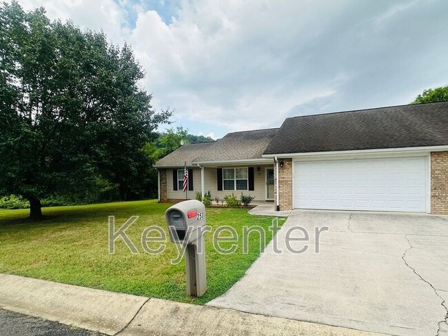 Building Photo - 253 Dumplin Ln