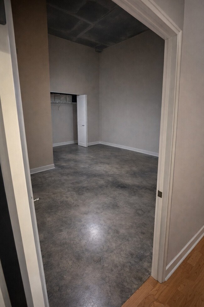 Foto del edificio - 3963 W Belmont Ave