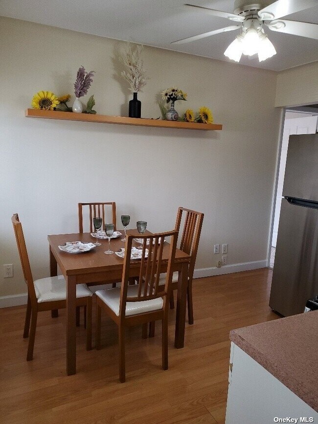 60 Conklin St, Farmingdale, NY 11735 House Rental in Farmingdale, NY