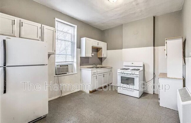 Building Photo - 512 Eiler St