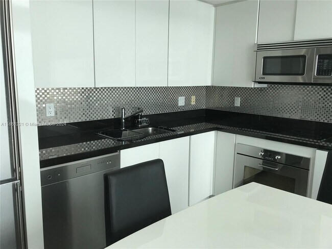 Foto del edificio - 92 SW 3rd St