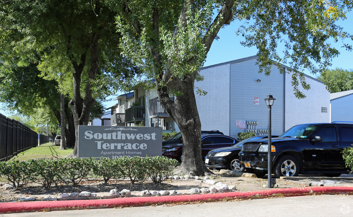 Foto del edificio - Southwest Terrace Apartments