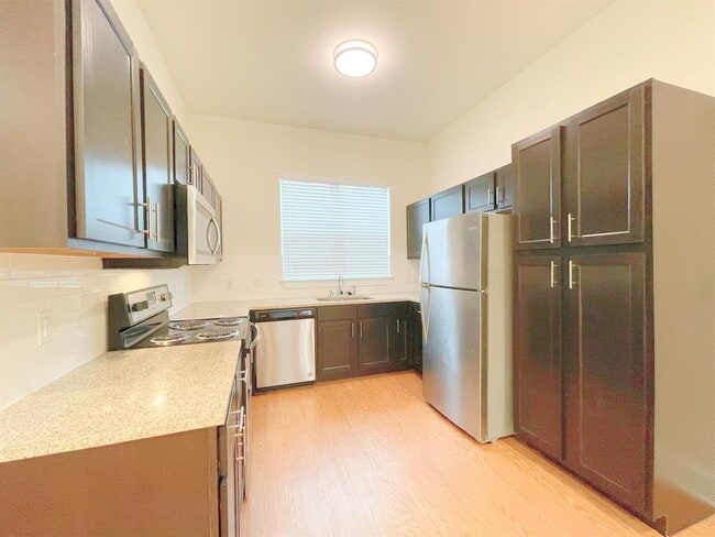 Building Photo - 2400 Louis Henna Blvd