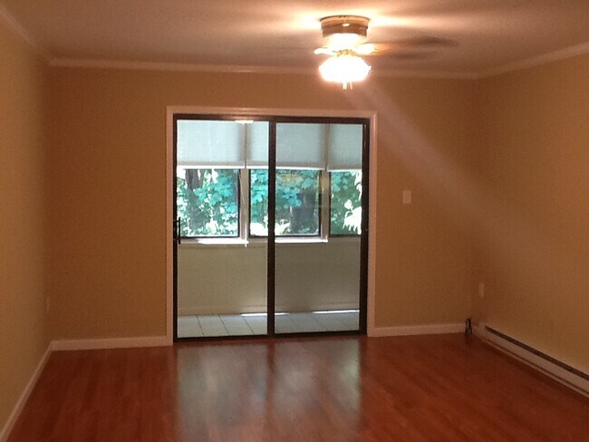 Livingroom - 99 Arrowood Rd