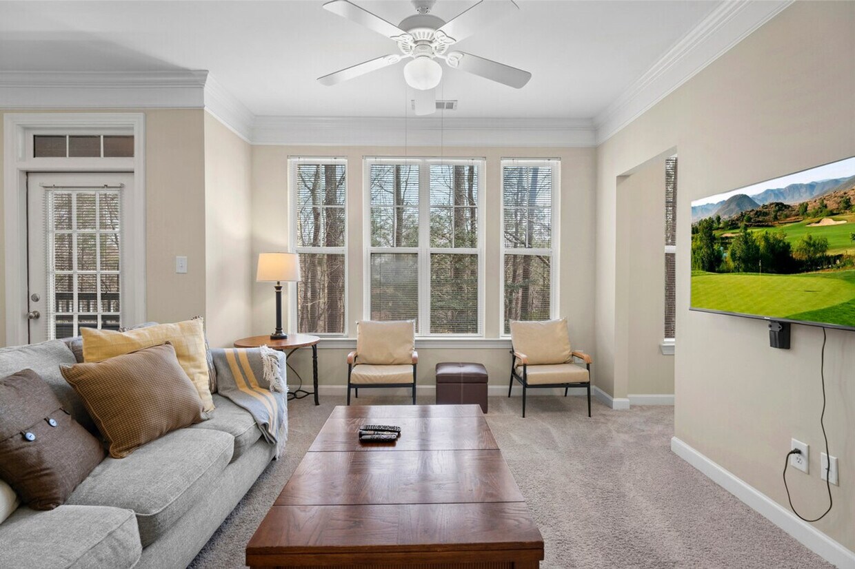 Primary Photo - 6000 Scarlet Sky Ln