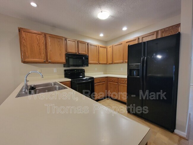Building Photo - 96 Sparger Springs Ln