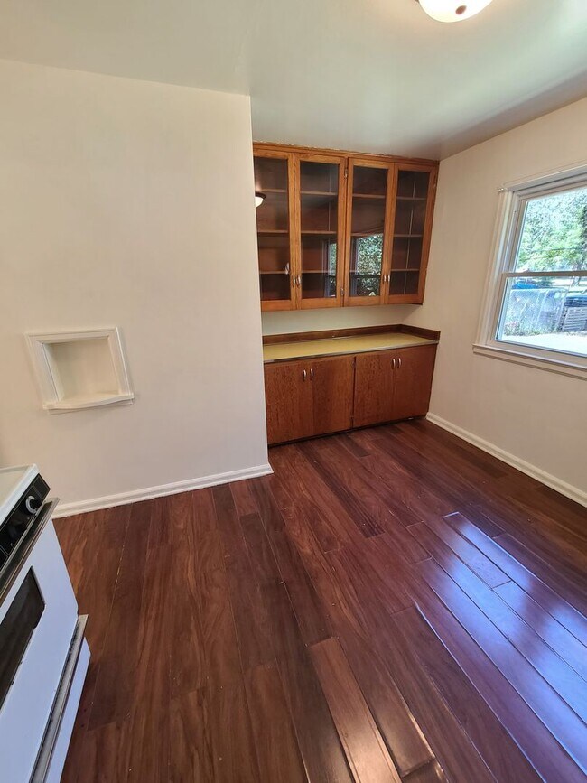 Building Photo - Single Family with a large yard
