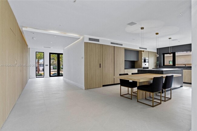 Foto del edificio - 1661 Daytonia Rd