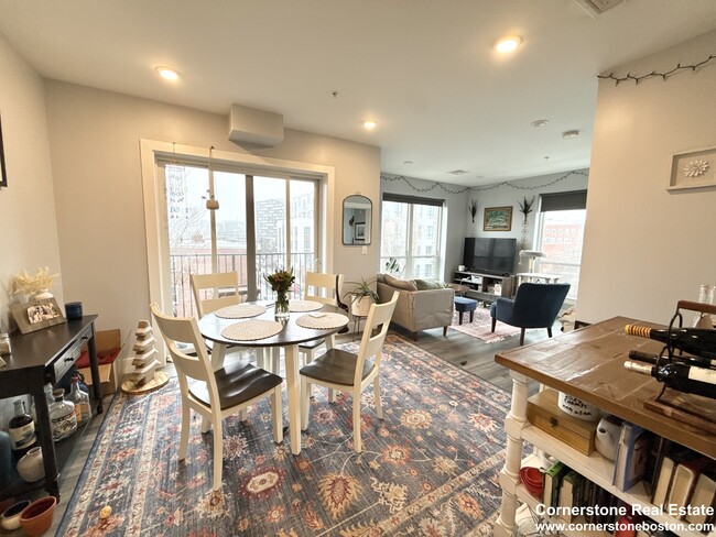 Building Photo - 40 B St