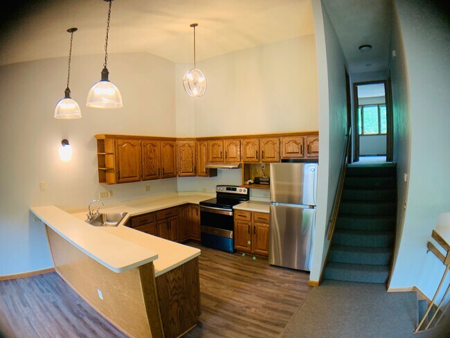 Building Photo - 371 Winnebago Ct