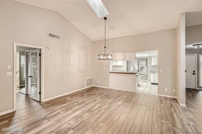 Building Photo - 4 br, 3 bath House - 2799 Valencia Lane W