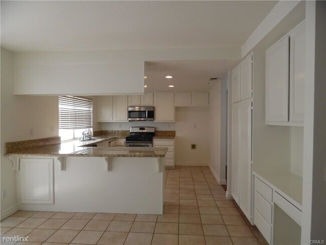 Building Photo - 4 br, 3 bath House - 1412 Larsen Ln