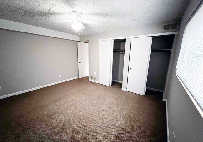 Foto del edificio - 525 Lowell Ave