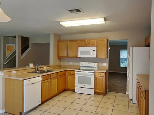 Building Photo - 88 Windrose Dr