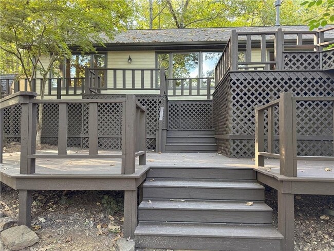 Building Photo - 8984 Falls Hollow Rd