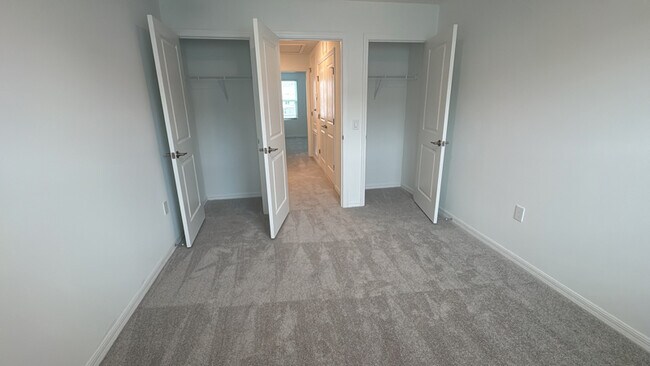 Building Photo - 3192 Skyline Lp