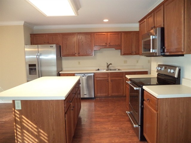 Foto del edificio - 1582 Cider Ln