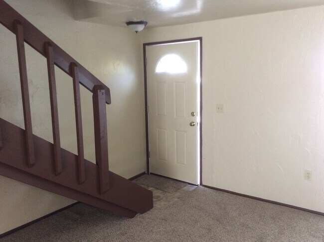 Building Photo - 2 Bedroom Duplex in Whiteaker Neighborhood