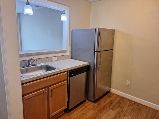 Foto del edificio - 1 bedroom/ 1 bathroom. Bennington on the Park