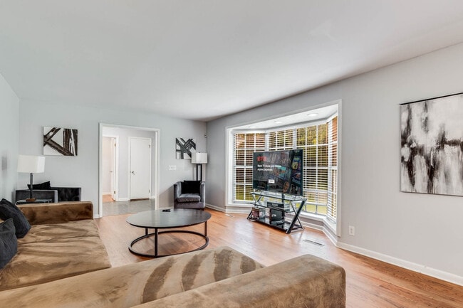 Building Photo - 2500 Rockbridge Rd NW