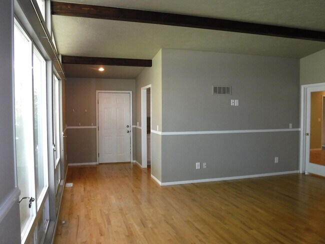 Foto del edificio - Beautiful Boise Bench home just off N Curtis and Northview St.