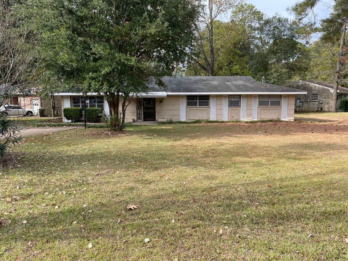 Primary Photo - 1216 Karen Rd